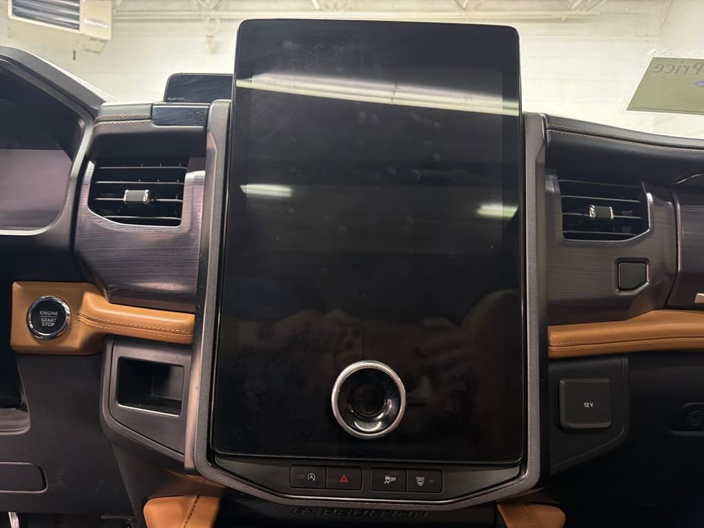 Certified 2022 Ford Expedition Max Platinum RWD image 23