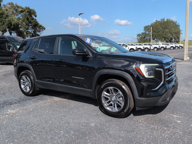 Used 2026 GMC Terrain Elevation AWD/4WD image 2