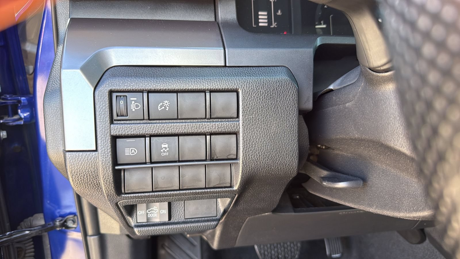 Used 2025 Toyota Tacoma SR5 RWD image 17