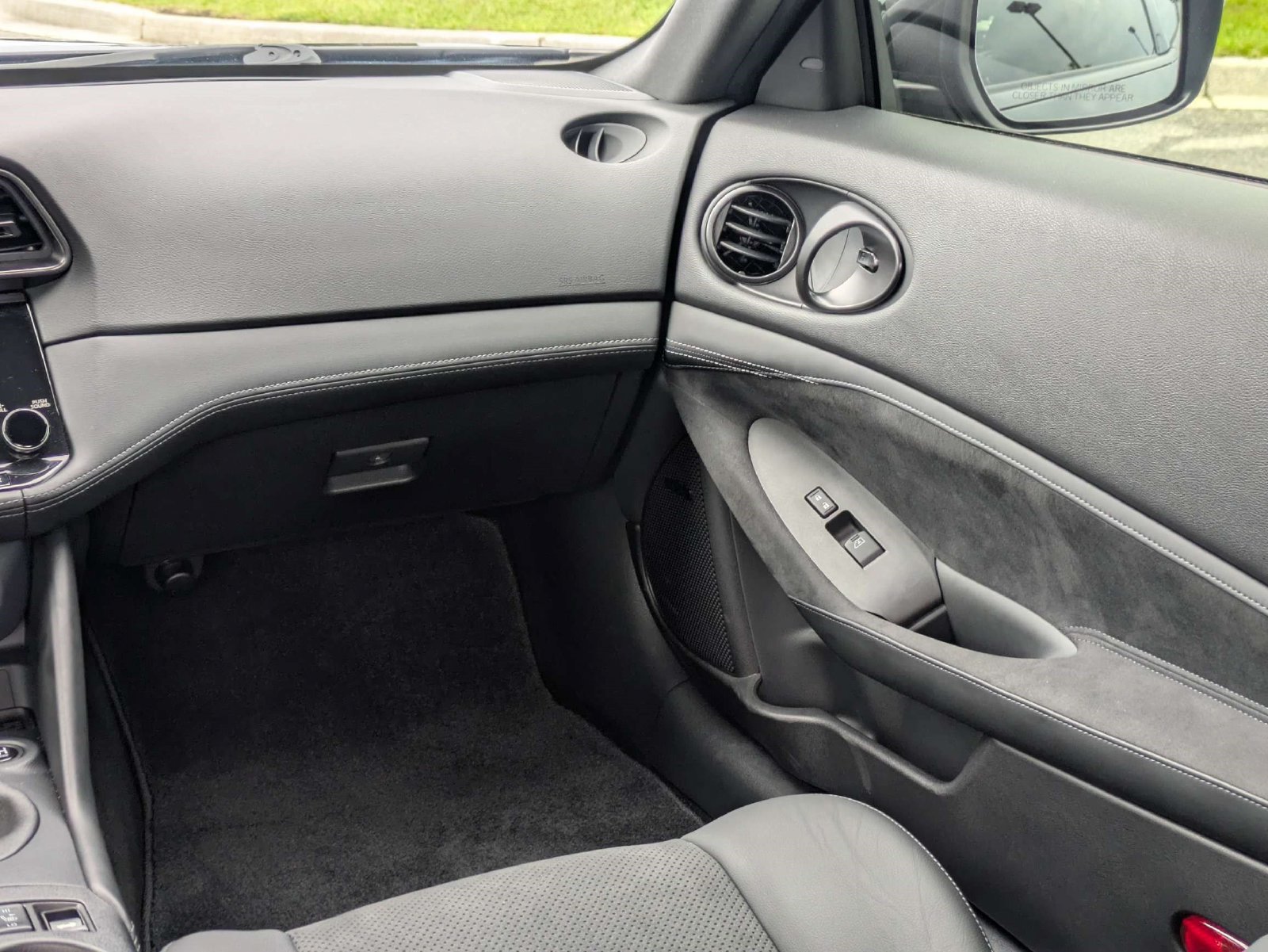 Used 2025 Nissan Z Performance RWD image 18