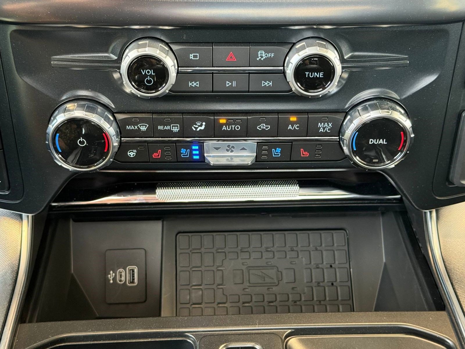 Certified 2025 Ford F150 Platinum w/ Equipment Group 702A High image 20