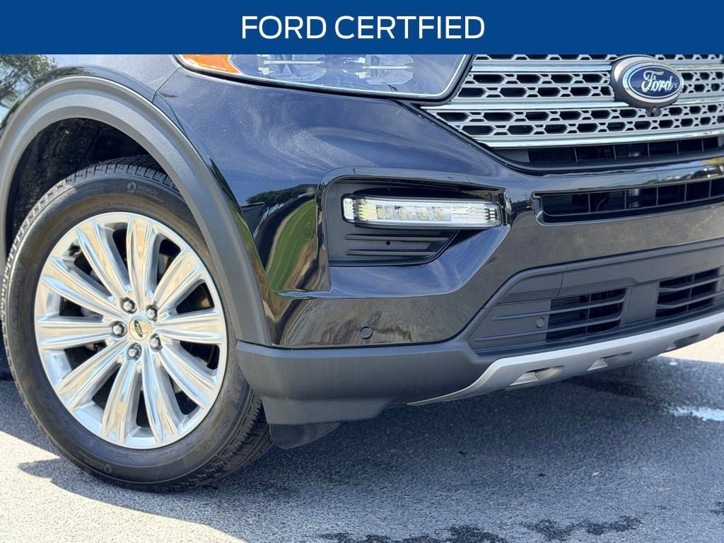 Certified 2023 Ford Explorer Limited w/ Limited Technology Package AWD/4WD image 3