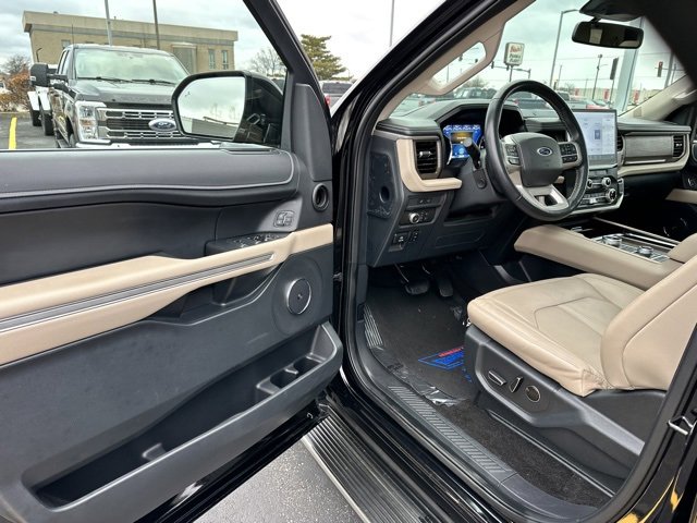 Certified 2022 Ford Expedition Limited image 14