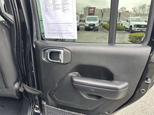 Used 2021 Jeep Wrangler Unlimited Sport image 38