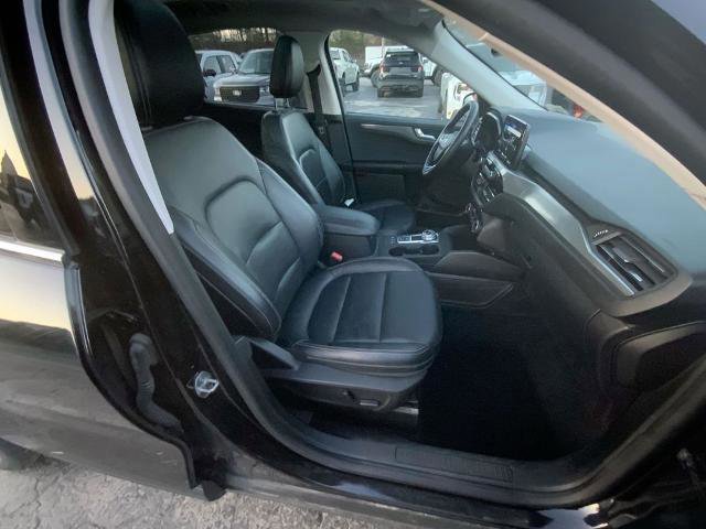 Certified 2022 Ford Escape Titanium w/ Class II Trailer Tow Package image 25