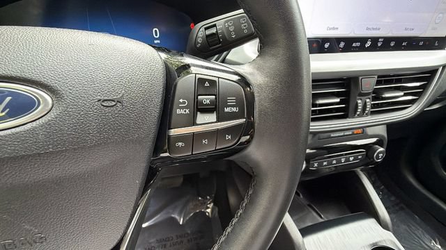Certified 2024 Ford Escape Platinum AWD/4WD image 28