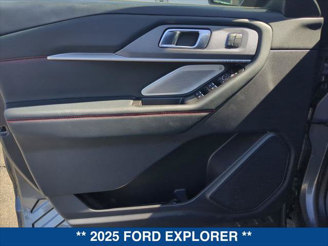 Certified 2025 Ford Explorer ST AWD/4WD image 10
