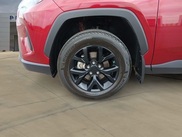 Used 2025 Toyota RAV4 LE FWD image 14