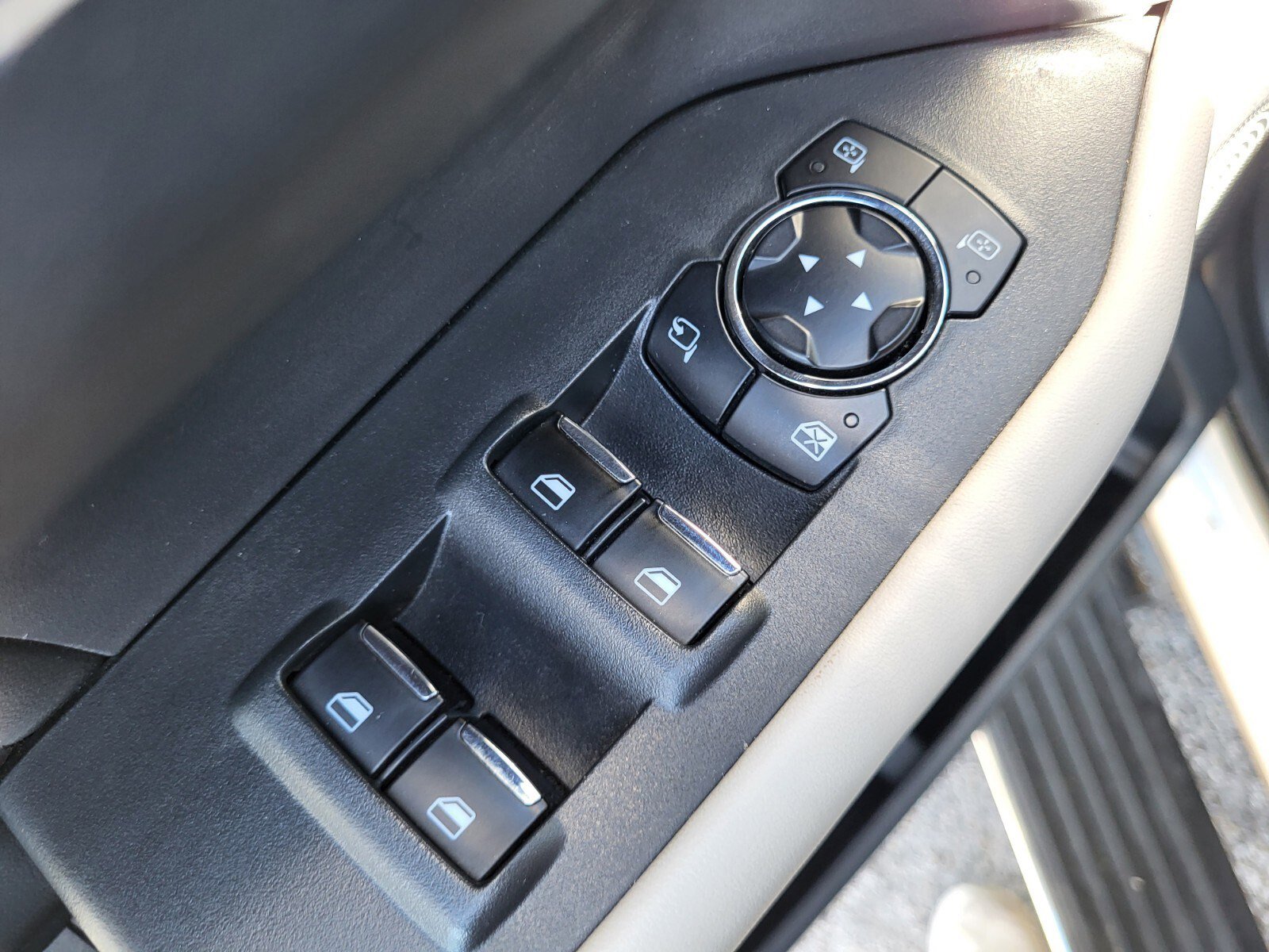 Certified 2023 Ford Expedition Platinum image 18