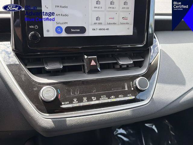 Used 2025 Toyota Corolla LE FWD image 24