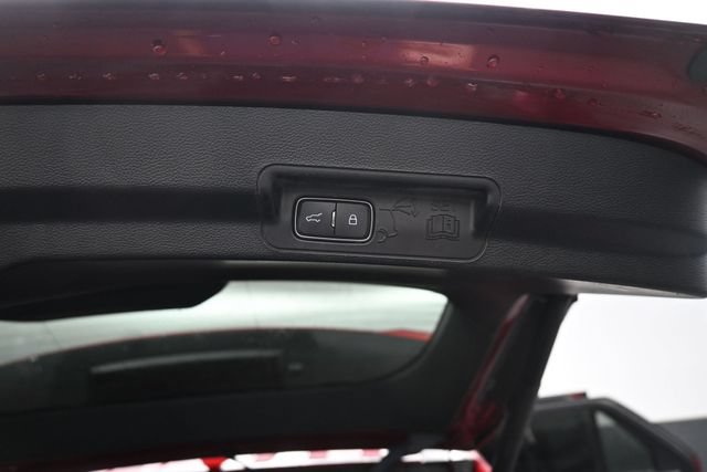 Certified 2020 Ford Explorer XLT w/ Equipment Group 202A AWD/4WD image 7