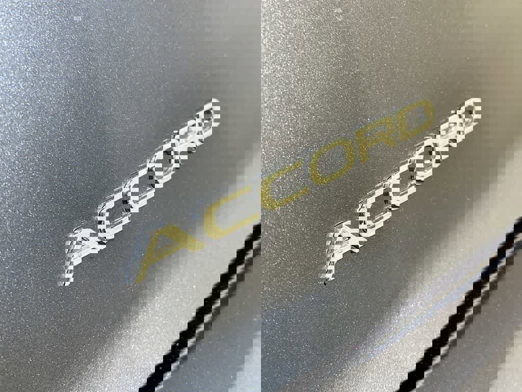 Used 2024 Honda Accord Touring image 7