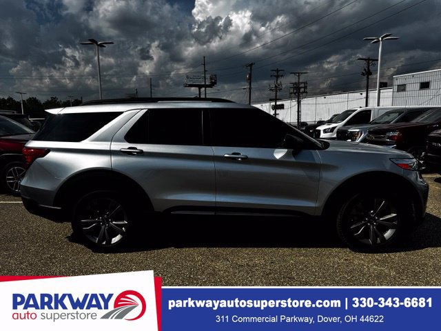Certified 2024 Ford Explorer XLT w/ Equipment Group 202A AWD/4WD image 9