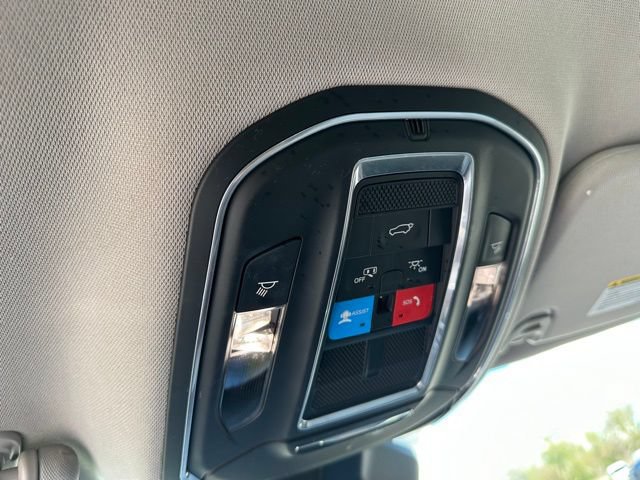 Used 2022 Jeep Wagoneer Series III w/ Convenience Group I AWD/4WD image 35