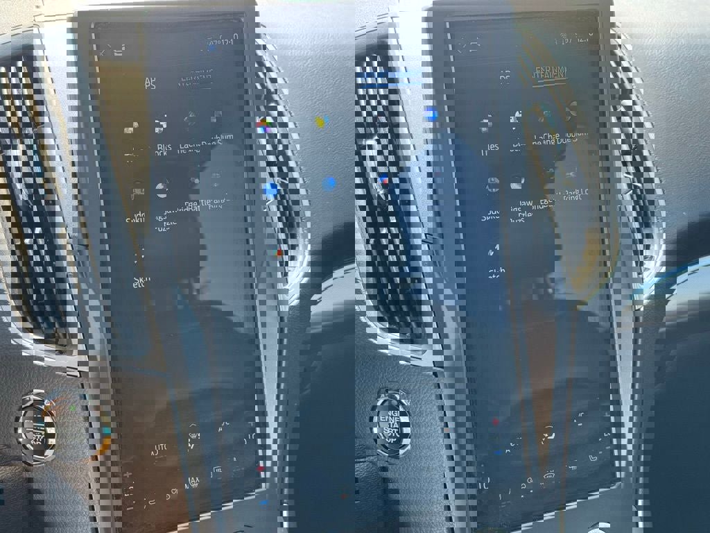 Certified 2022 Ford Edge SEL image 23