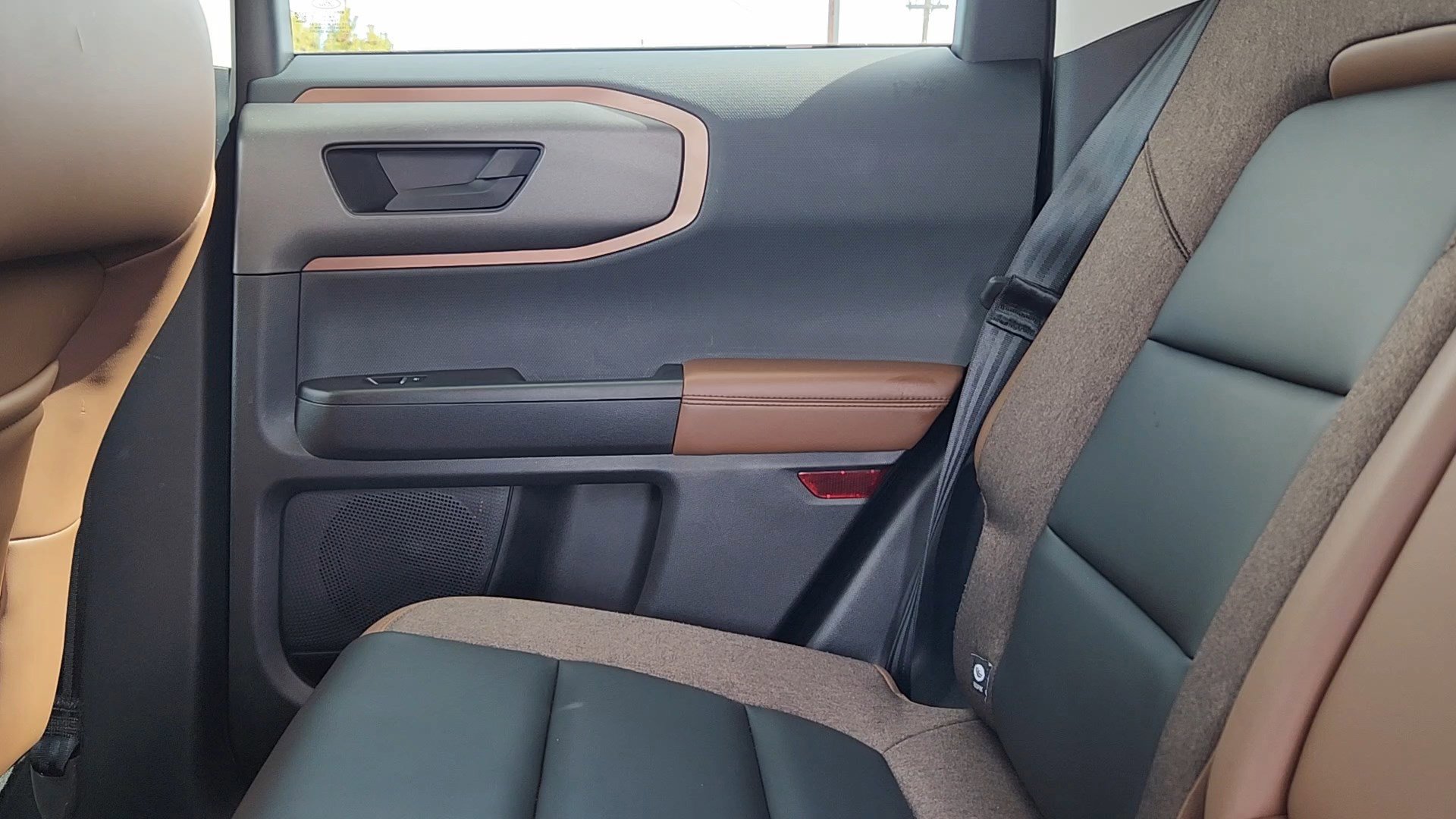 Certified 2025 Ford Bronco Sport Outer Banks image 16