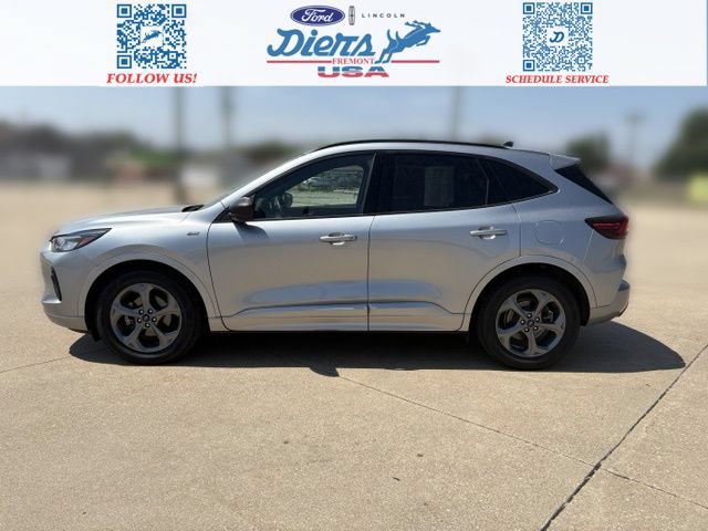 Certified 2023 Ford Escape ST-Line w/ Tech Pack #1 FWD image 2