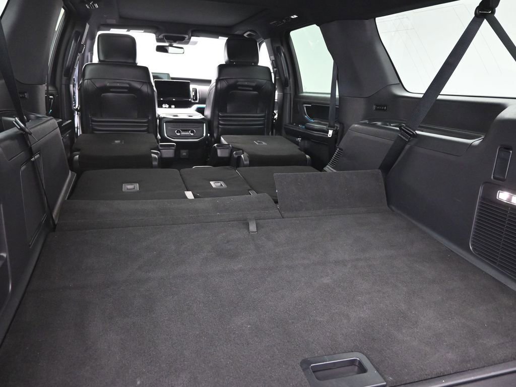 Certified 2025 Ford Expedition Max Platinum w/ Stealth Performance Package image 40