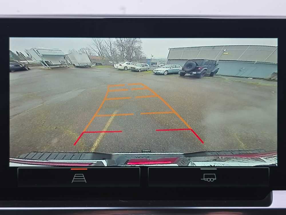 Used 2024 GMC Sierra 3500 SLE w/ SLE Value Package image 21