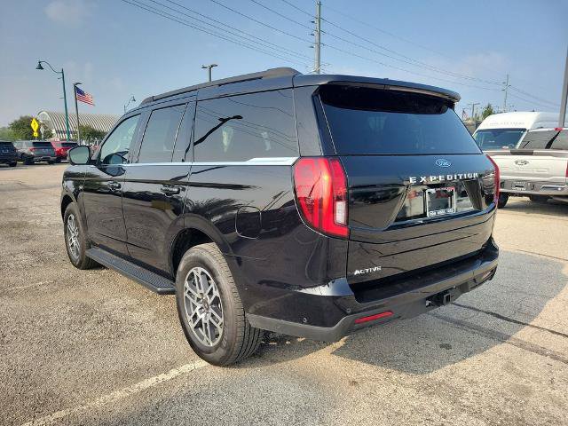 Certified 2025 Ford Expedition Active RWD image 4