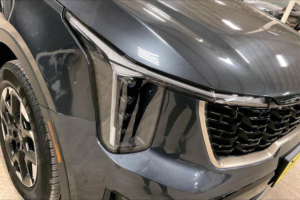 Used 2024 Kia Sorento S image 27