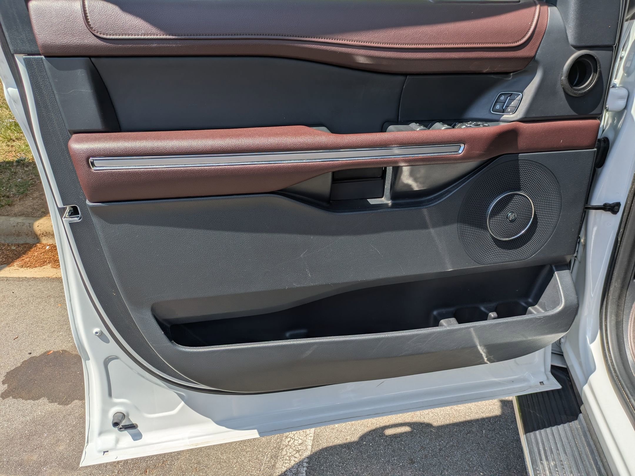 Certified 2022 Ford Expedition Limited AWD/4WD image 10