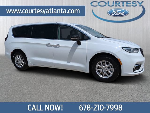 Used 2024 Chrysler Pacifica Touring-L FWD video 1