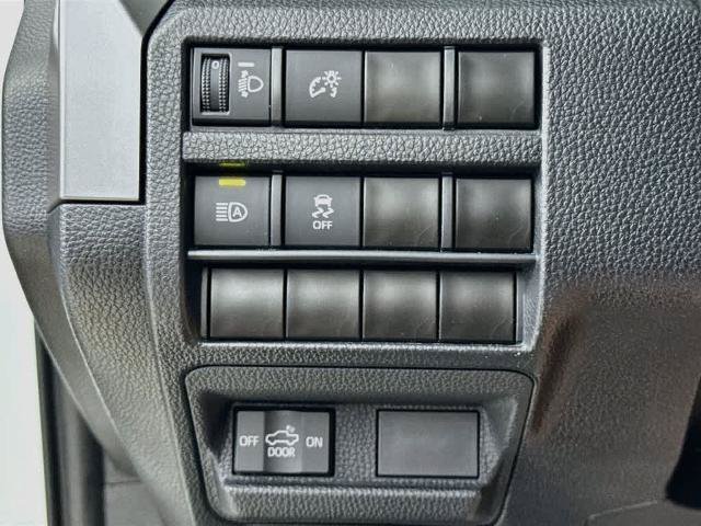 Used 2024 Toyota Tacoma SR5 AWD/4WD image 26