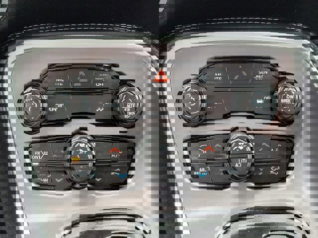 Used 2022 Dodge Challenger SXT w/ Blacktop Package image 20