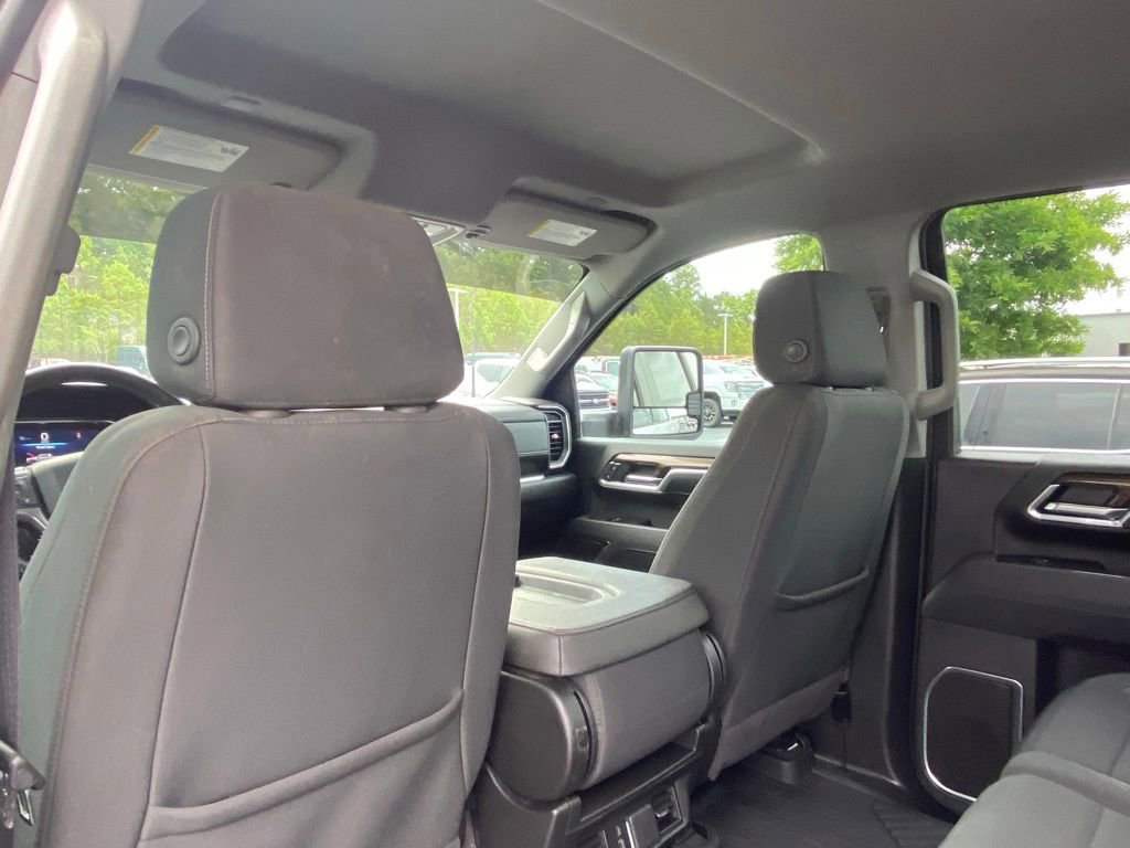 Used 2025 Chevrolet Silverado 2500 LT AWD/4WD image 22