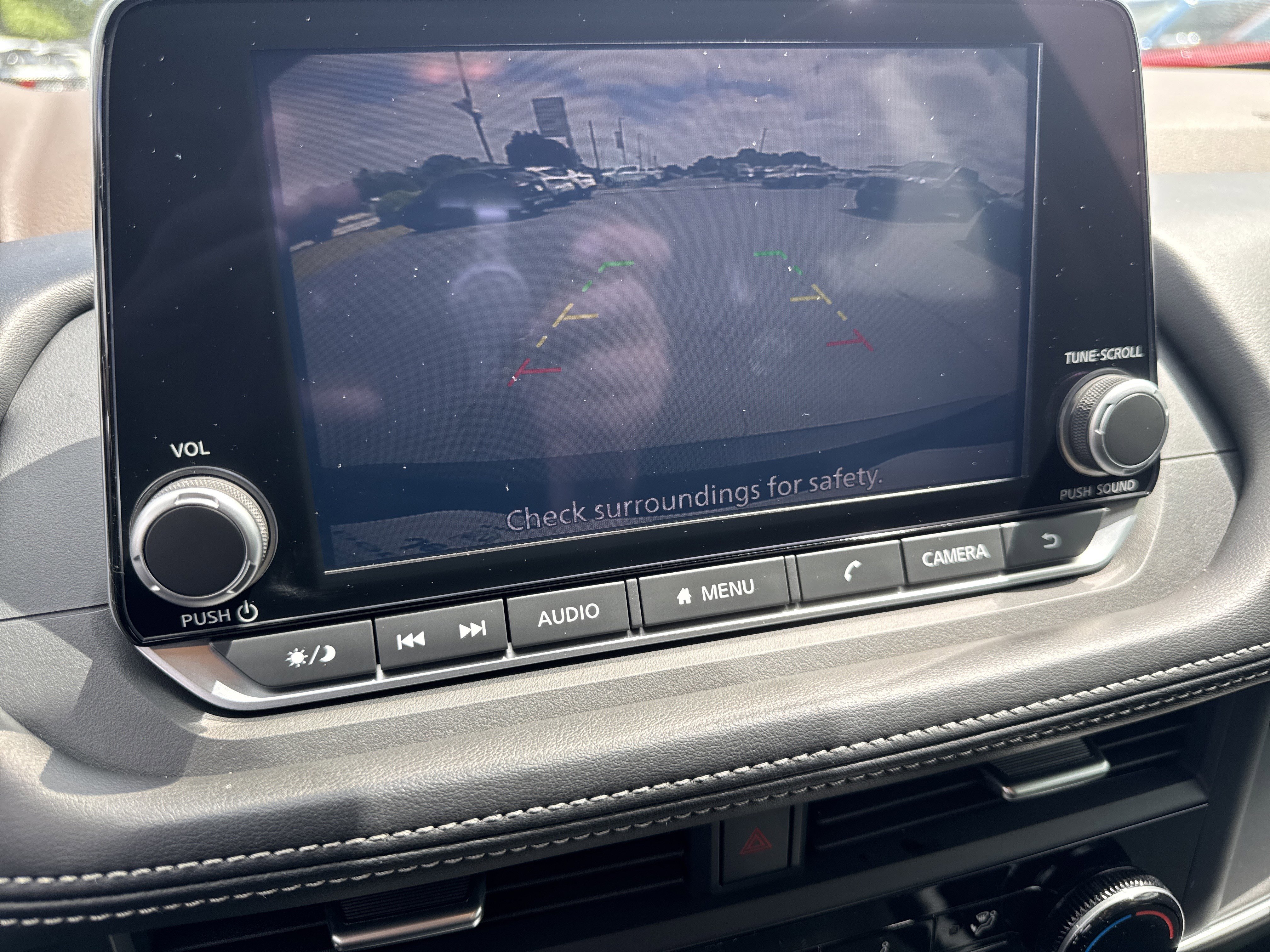 Used 2023 Nissan Rogue S FWD image 27