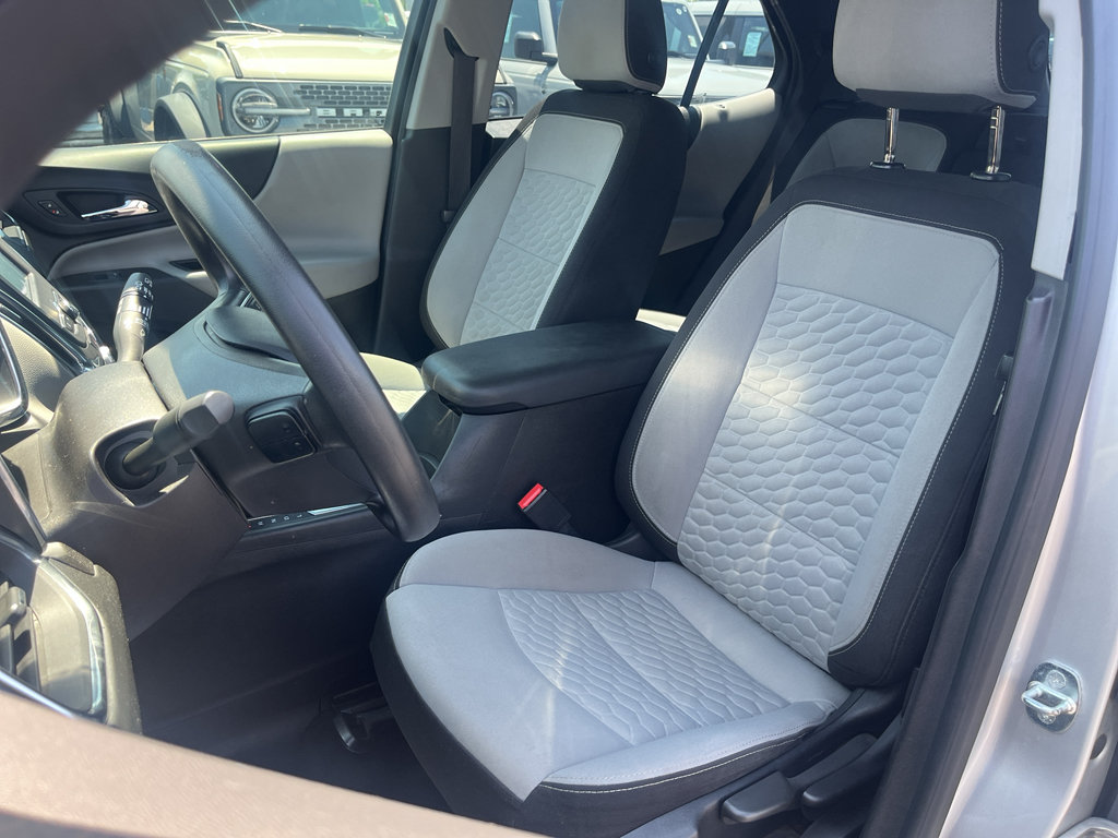 Used 2018 Chevrolet Equinox LS AWD/4WD image 13