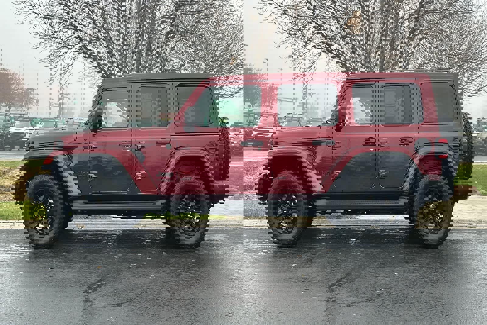 Used 2022 Jeep Wrangler Unlimited Sahara image 2