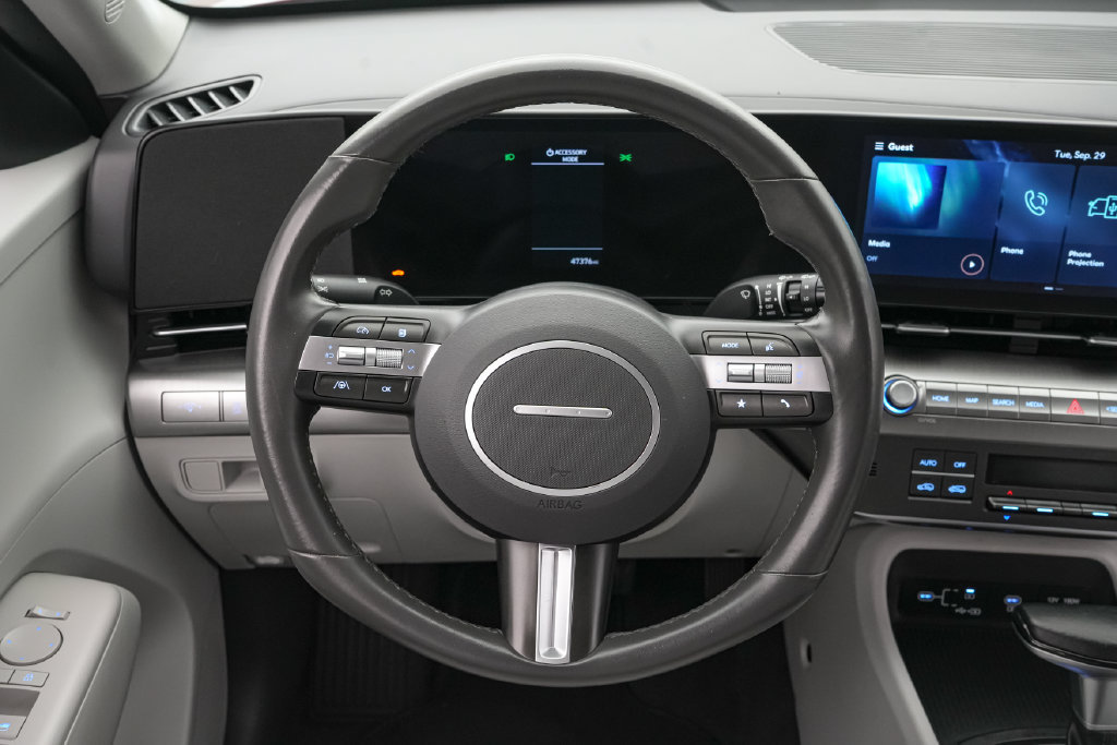 Used 2025 Hyundai Kona SEL AWD/4WD image 13