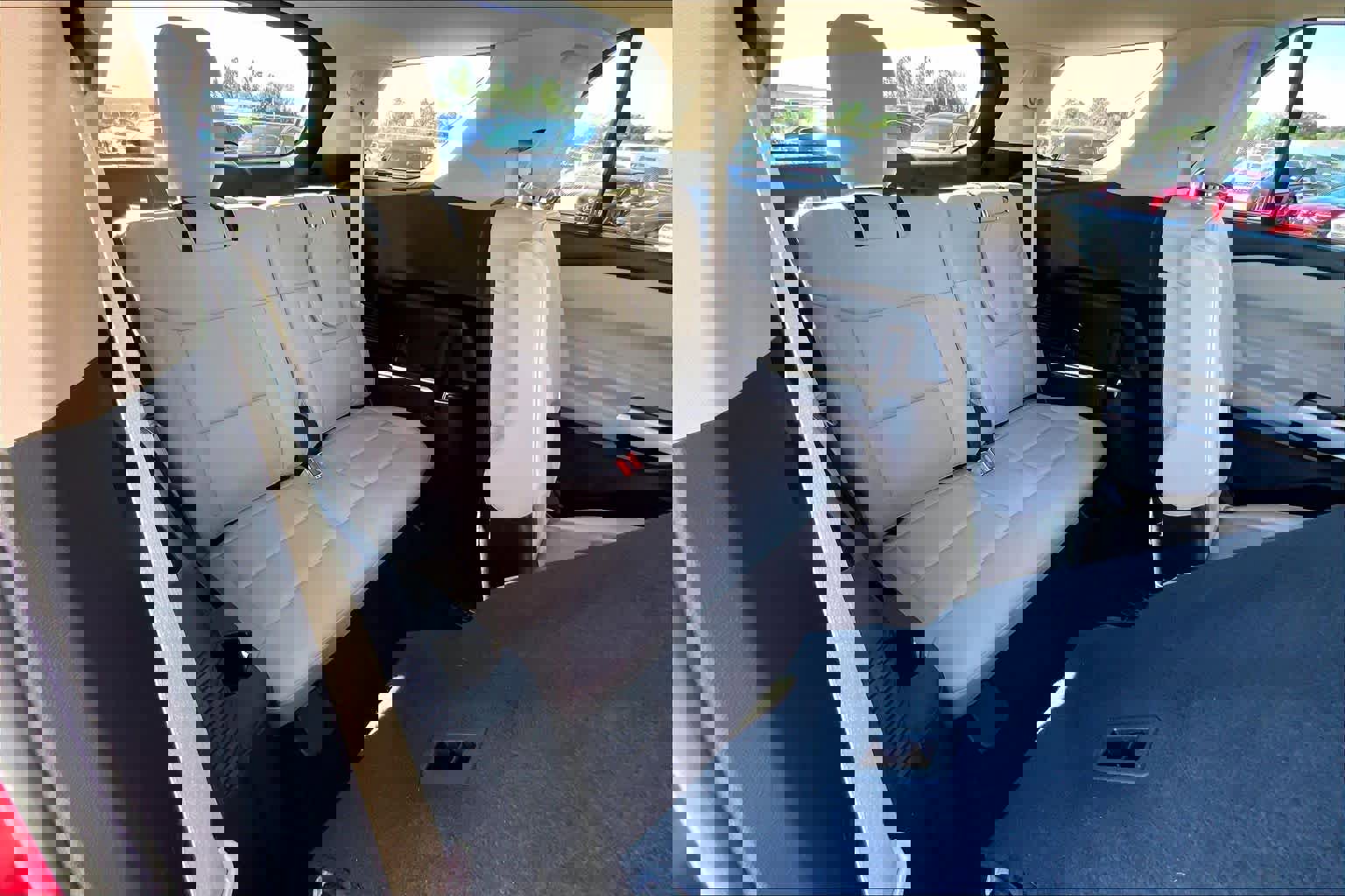 Certified 2022 Ford Explorer Limited w/ Equipment Group 301A image 19