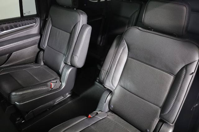 Used 2023 GMC Yukon XL Denali w/ Denali Reserve Package AWD/4WD image 12
