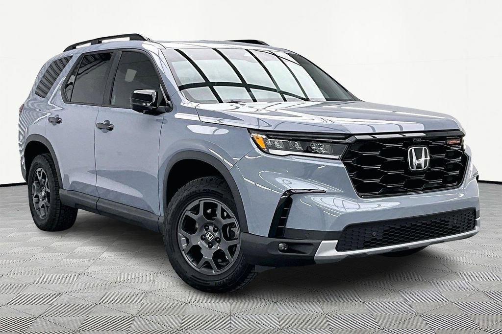 Used 2023 Honda Pilot TrailSport image 5