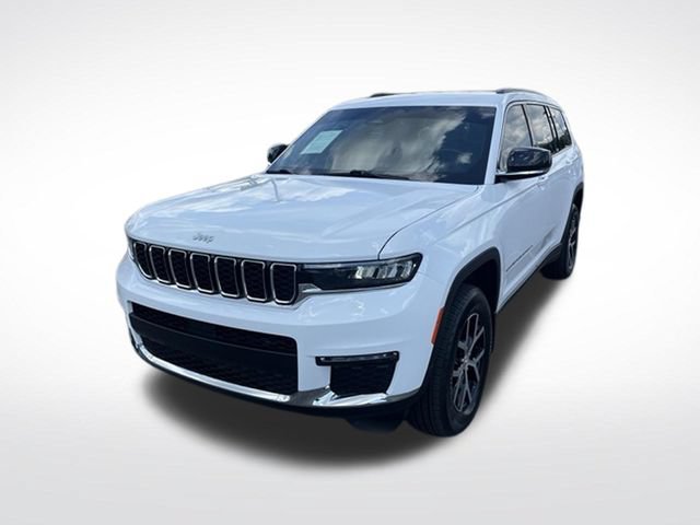 Used 2025 Jeep Grand Cherokee L Limited w/ Trailer Tow Package AWD/4WD image 3
