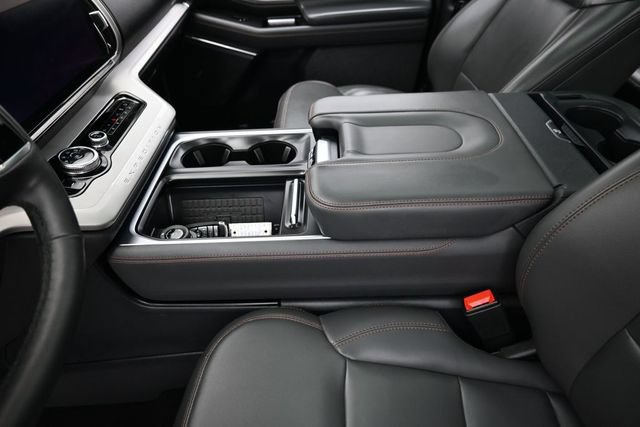 Certified 2025 Ford Expedition Active AWD/4WD image 36