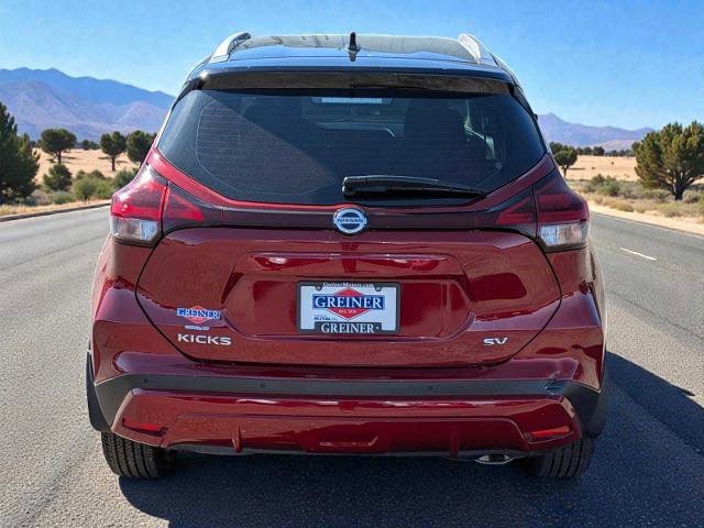Used 2021 Nissan Kicks SV image 3