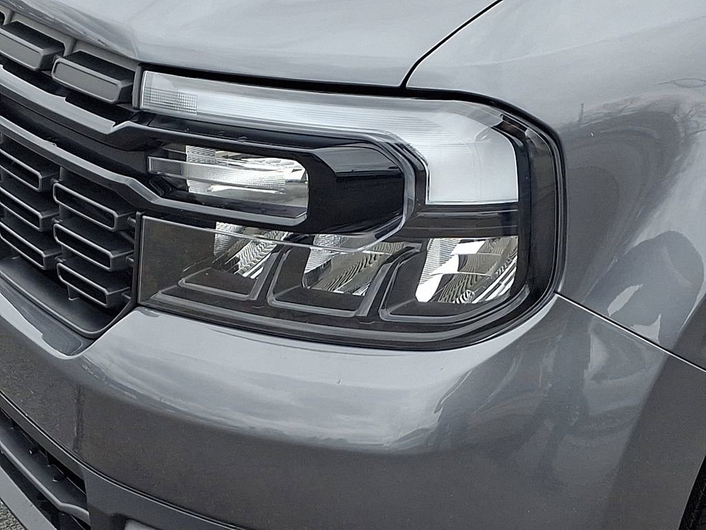 Certified 2024 Ford Maverick Lariat w/ Black Appearance Package image 9