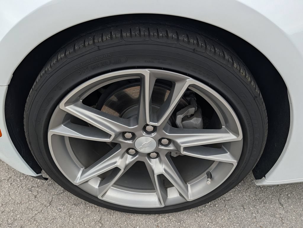 Used 2024 Chevrolet Camaro LT w/ RS Package RWD image 27