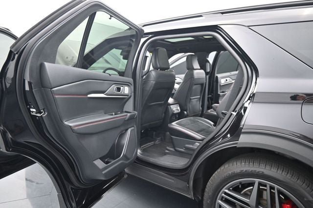 Certified 2025 Ford Explorer ST AWD/4WD image 15