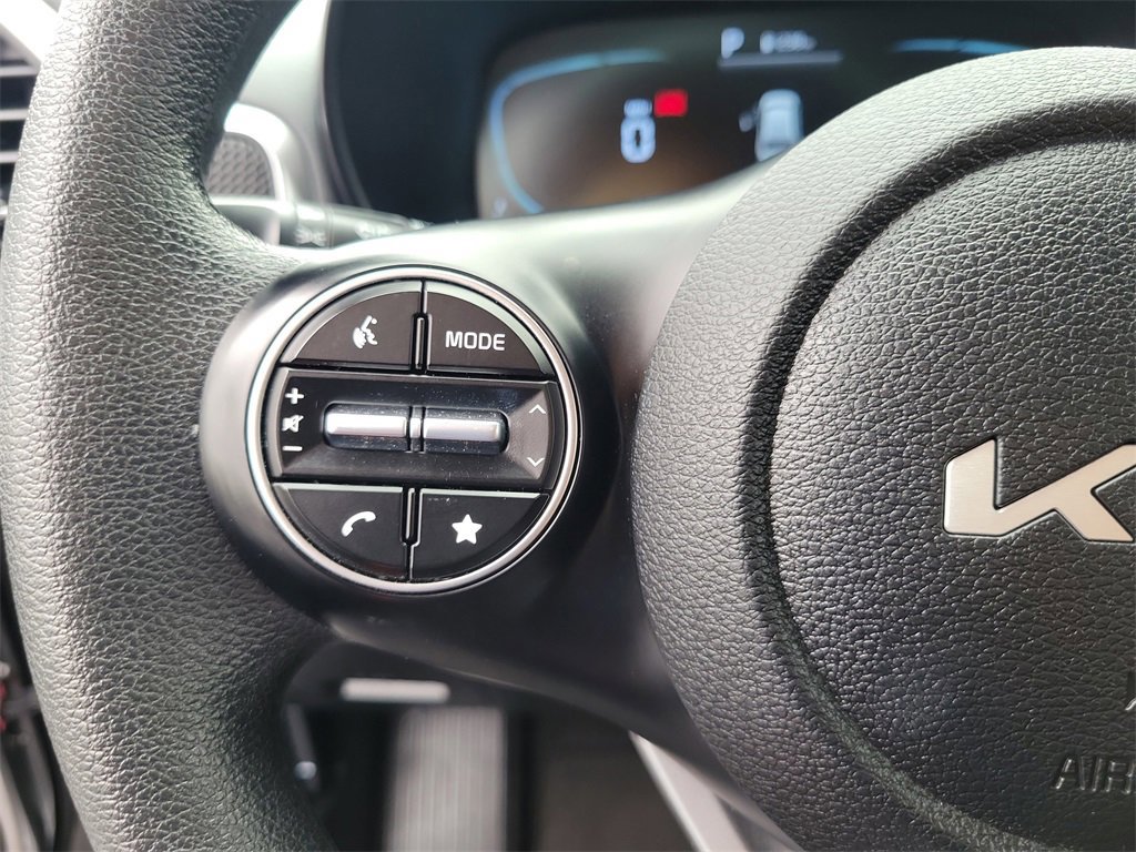 Used 2025 Kia Soul LX w/ LX Technology Package image 23