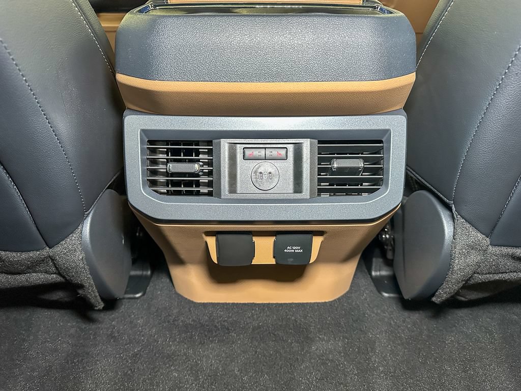 Certified 2024 Ford F250 Lariat w/ Tremor Off-Road Package AWD/4WD image 29