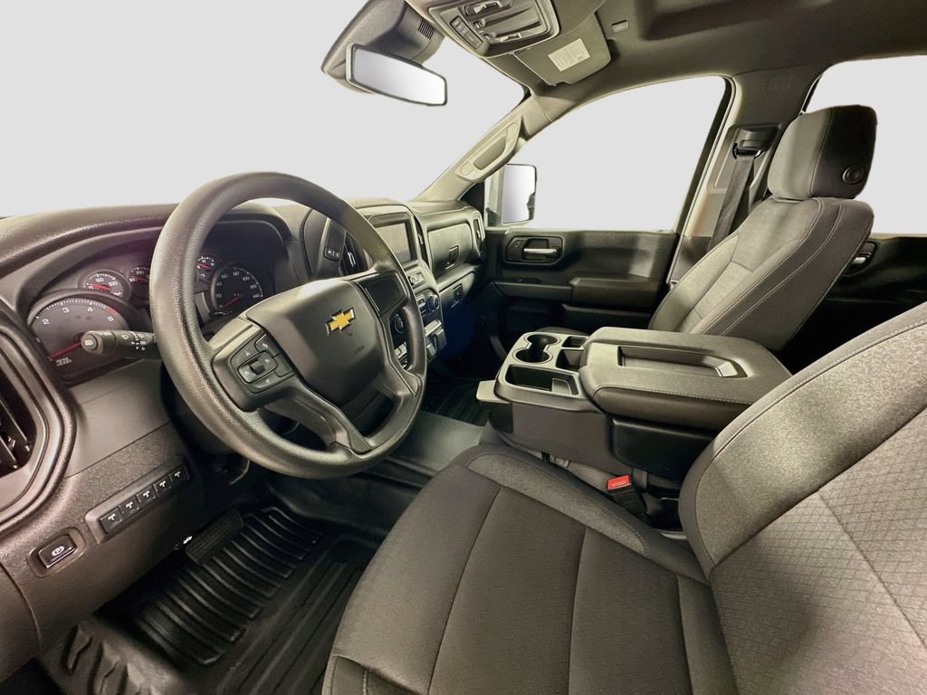 Used 2025 Chevrolet Silverado 3500 W/T w/ WT/CX Safety Package AWD/4WD image 21