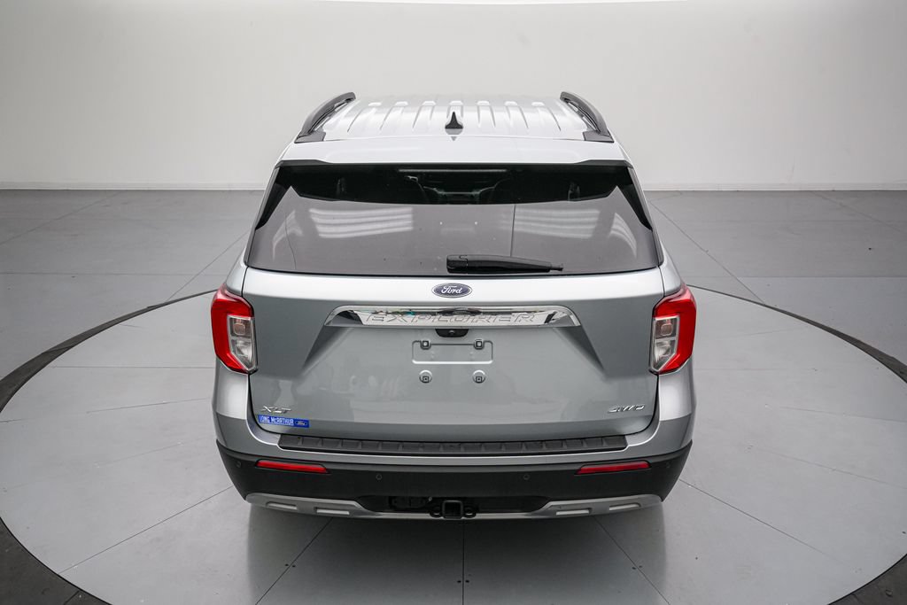 Certified 2024 Ford Explorer XLT w/ Equipment Group 202A AWD/4WD image 5