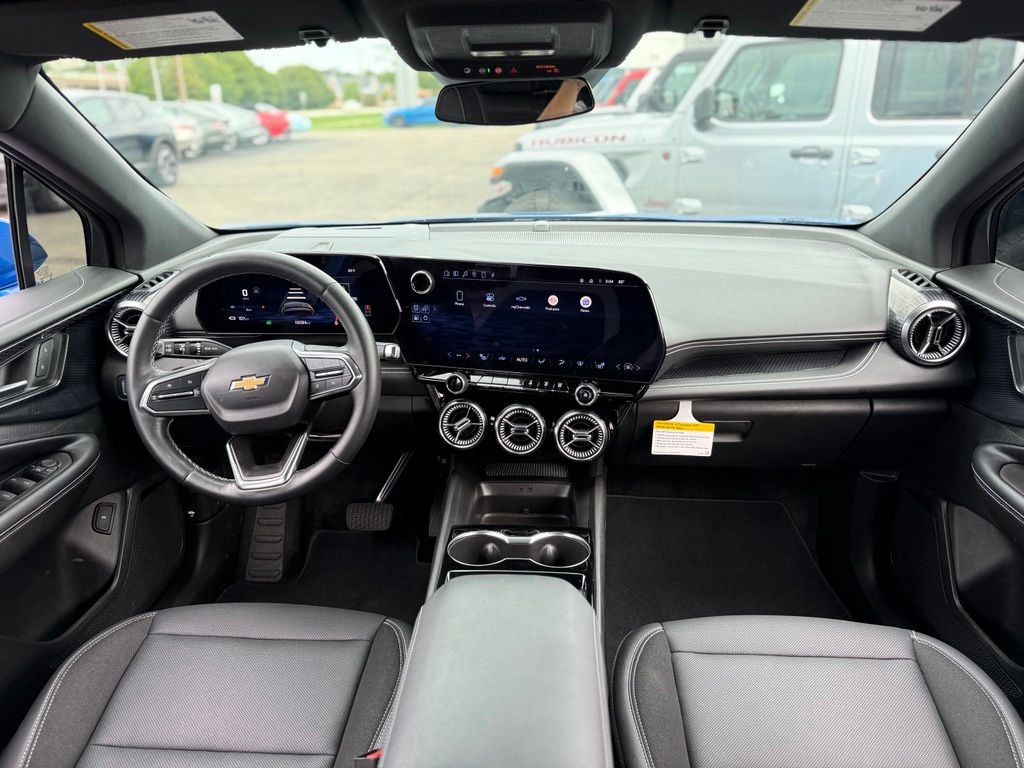 Used 2024 Chevrolet Blazer EV LT AWD/4WD image 2
