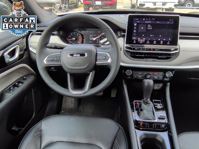 Used 2025 Jeep Compass Limited AWD/4WD image 12