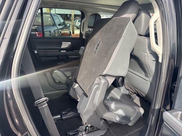 Certified 2025 Ford Expedition Active image 36